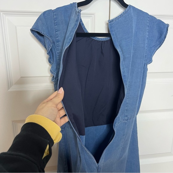 Banana Republic Chambray Denim Dress Women’s Size 2 Back Zip Ruffle Hem - Picture 7 of 8